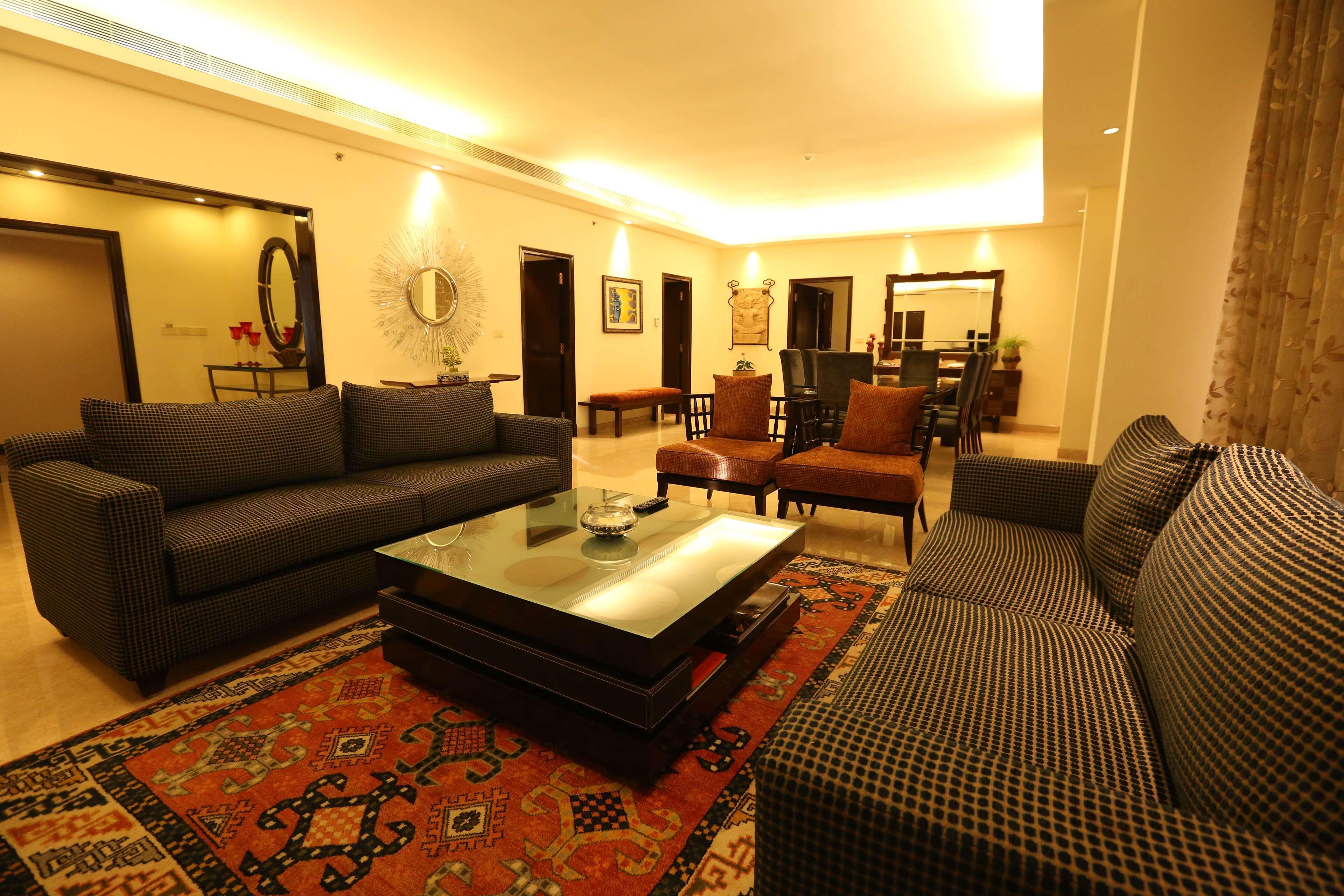 The Lalit Ashok Hotel Bangalore Bagian luar foto